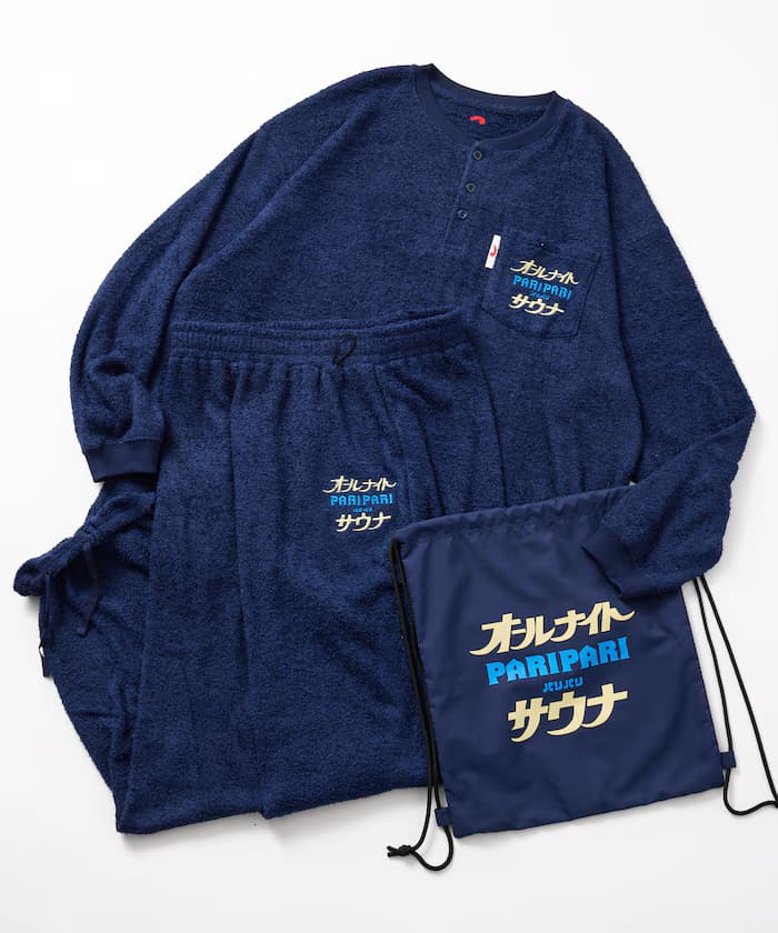 ネイビー