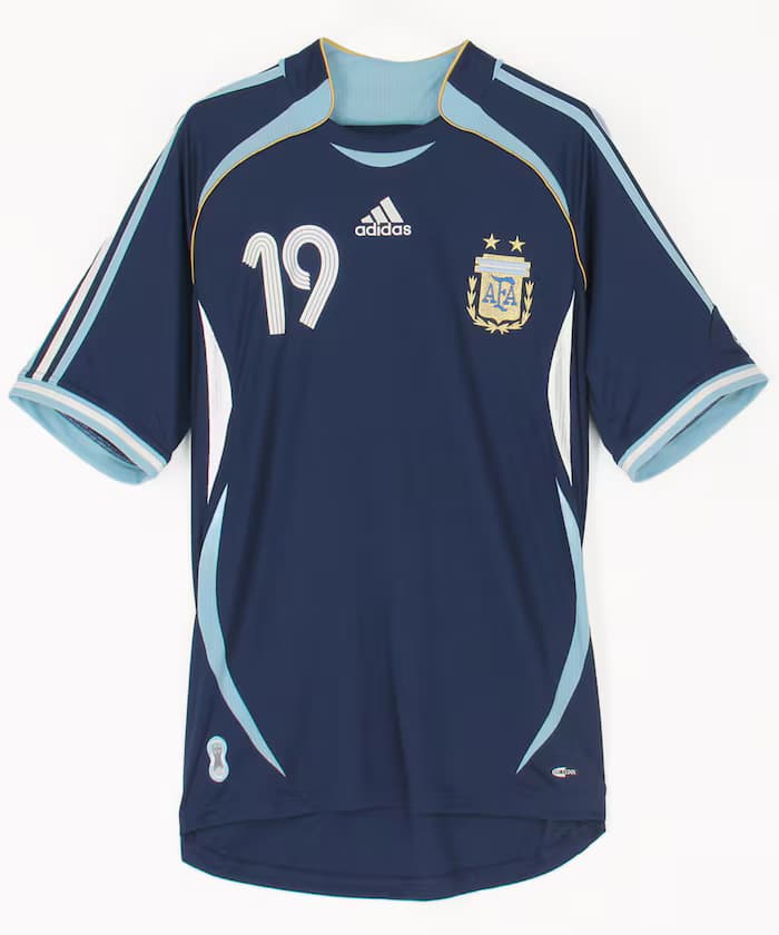 【6月5日12:00開售】阿根廷國家隊 2006年客場球衣 梅西19號復刻版