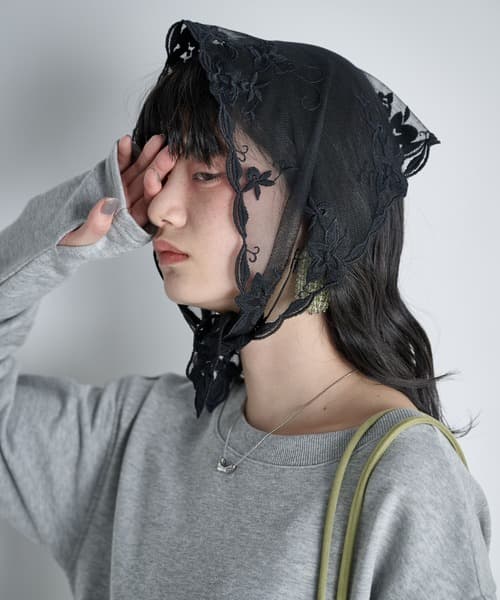 薄紗蕾絲三角圍巾
