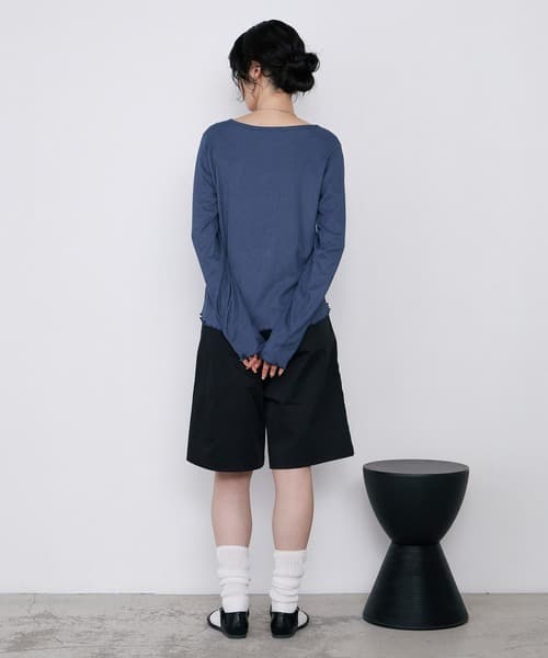 103126536b_b_47_500.jpg
