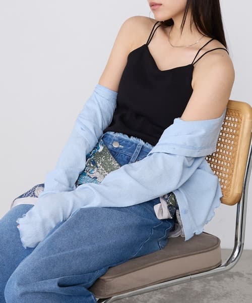 ブルー