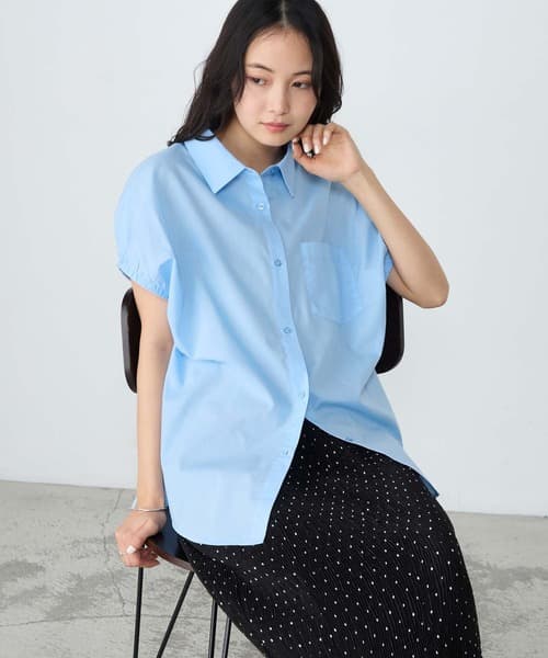 ブルー