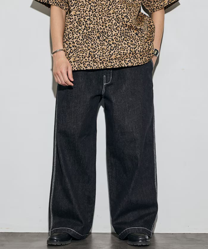 ブラック