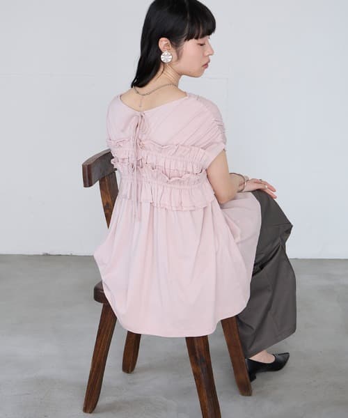 ピンク