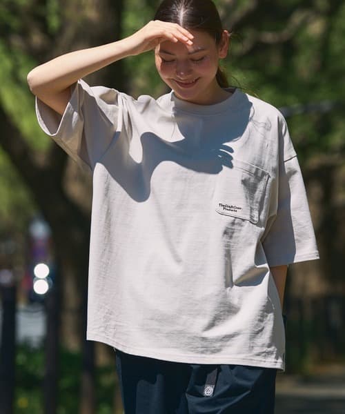 104998241b_b_167_500.jpg