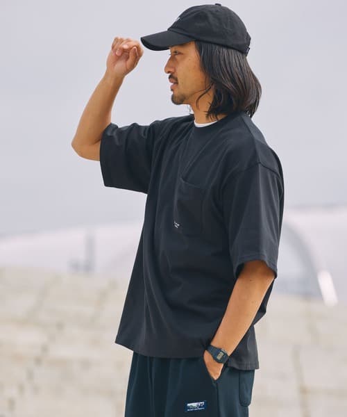 104998241b_b_45_500.jpg