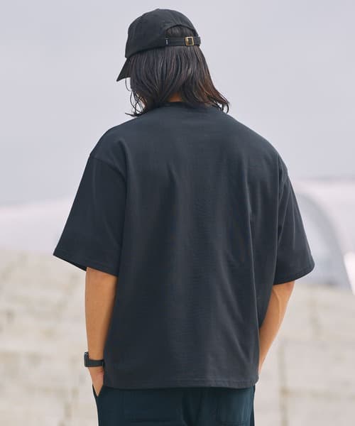 ダークグレー