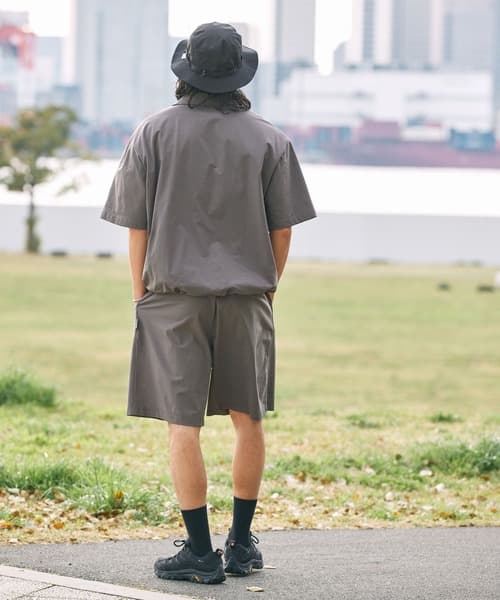 105001514b_b_81_500.jpg
