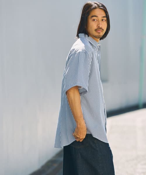 105977568b_b_35_500.jpg