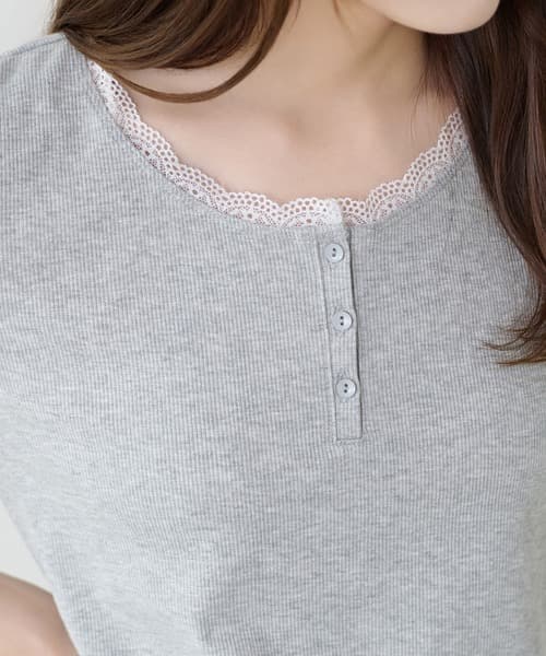 106998505b_b_13_500.jpg