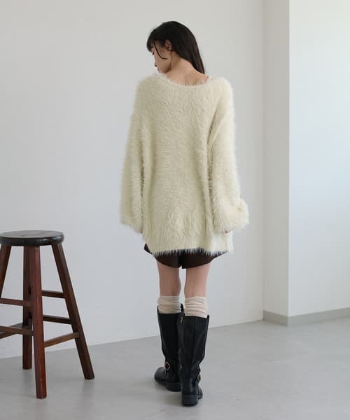 ベージュ