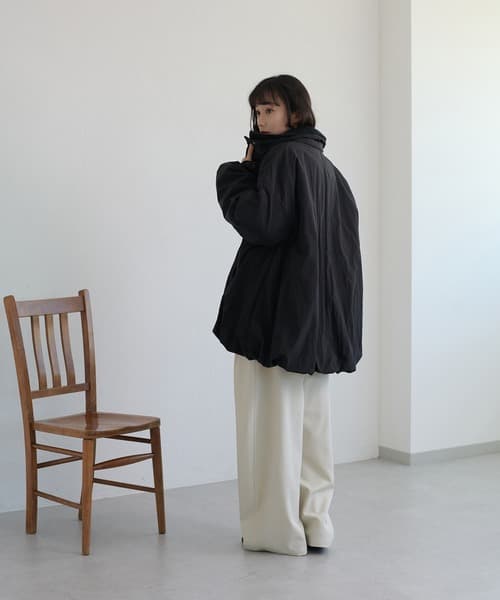 111274950b_b_12_500.jpg