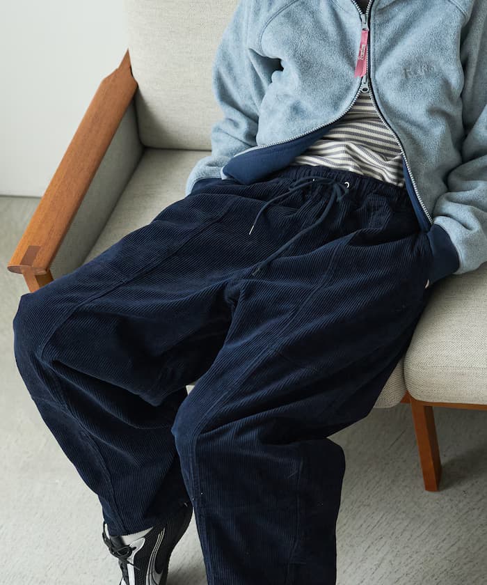 ネイビー