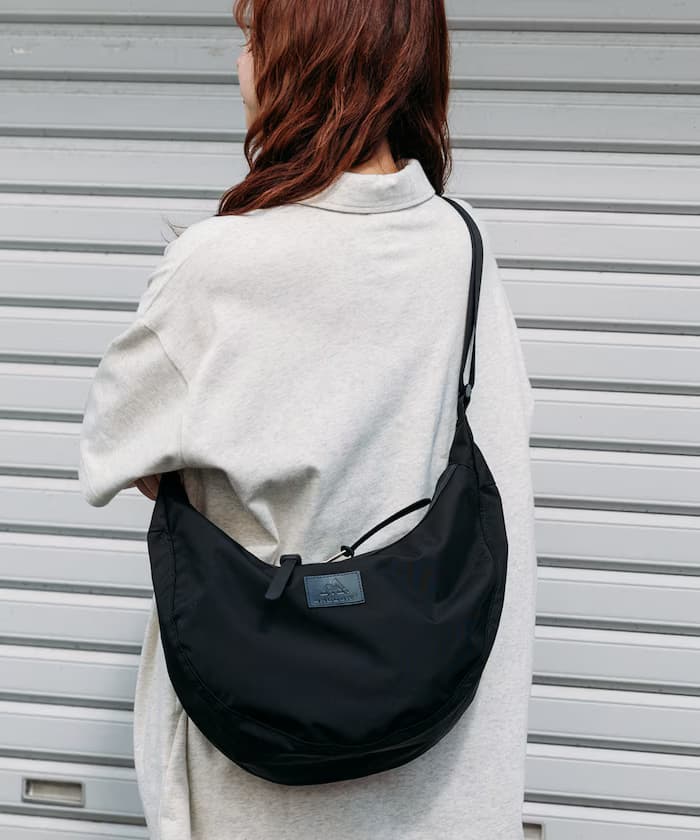 別注 LAUGHING SHOULDER BAG L LEATHER PATCH