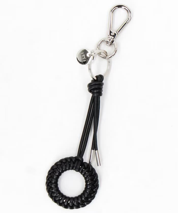 CRISTY KNOT FINGER CIRCLE CHARM