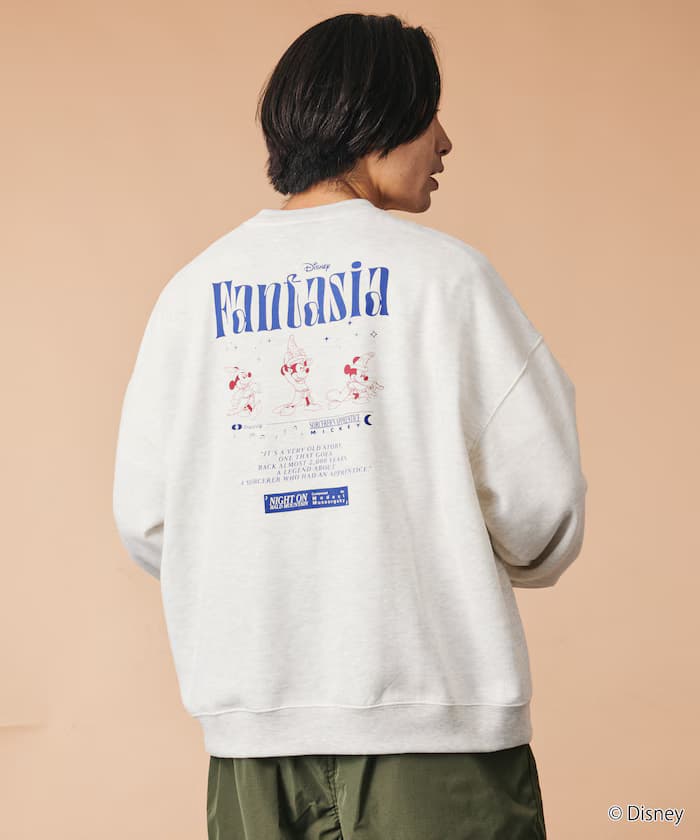 グレー