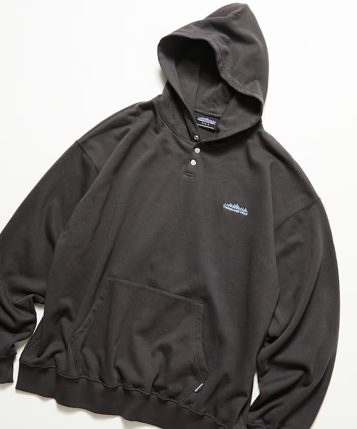 THOUSAND MILE×FREAK'S STORE 聯名限定 快扣 連帽上衣【限定款】