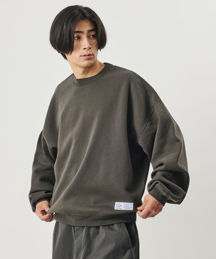 チャコールグレー