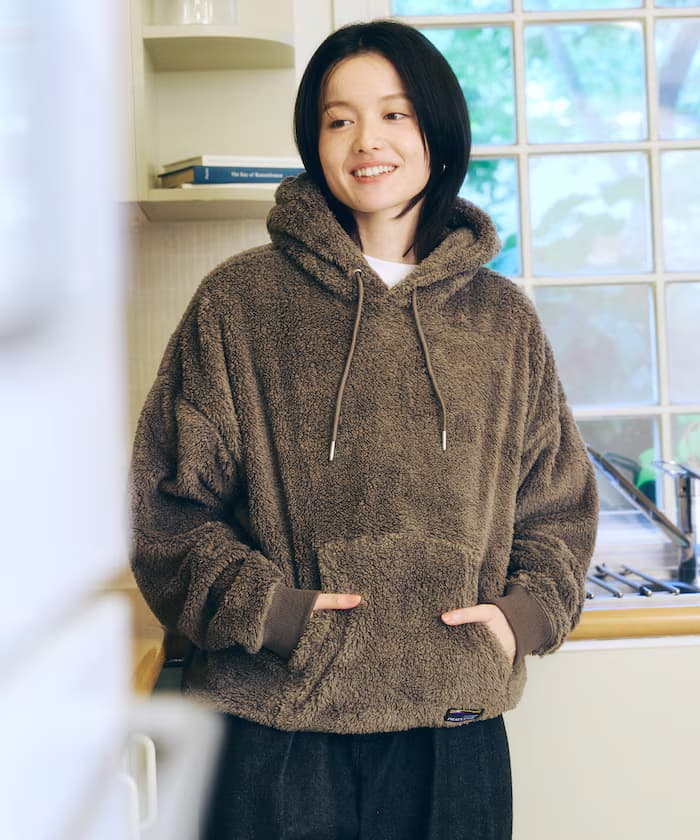 ベージュ