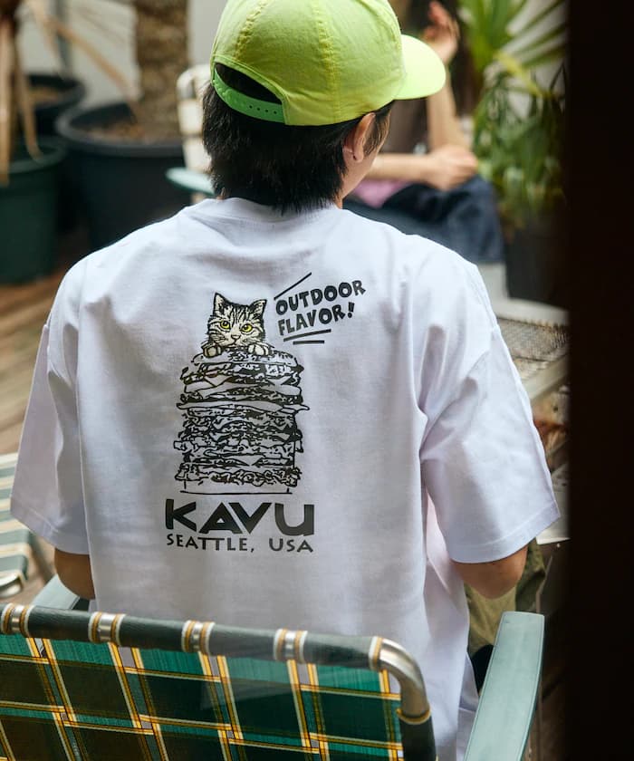KAVU×FREAK'S STORE 聯名限定 寬版 背面漢堡貓咪刺繡 圓領T恤【限定款】