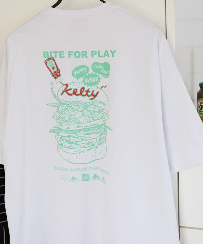 KELTY×FREAK'S STORE 聯名限定 寬版 漢堡LOGO 背面印花 圓領T恤【限定款】