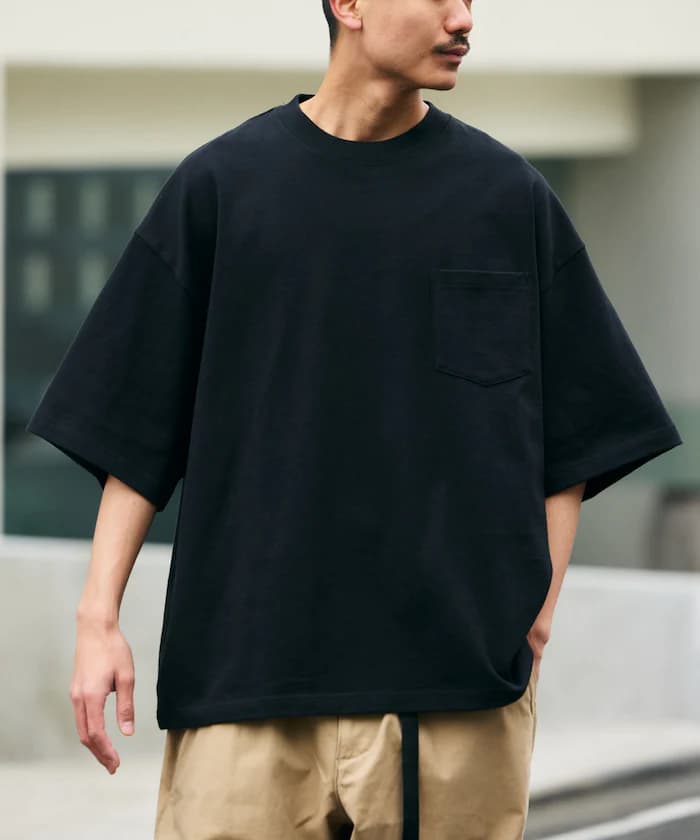 ブラック