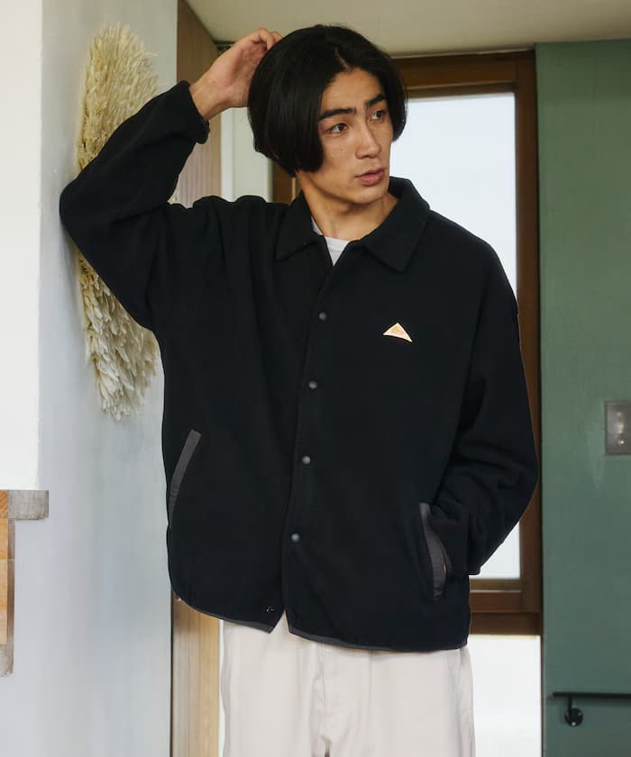 ブラック