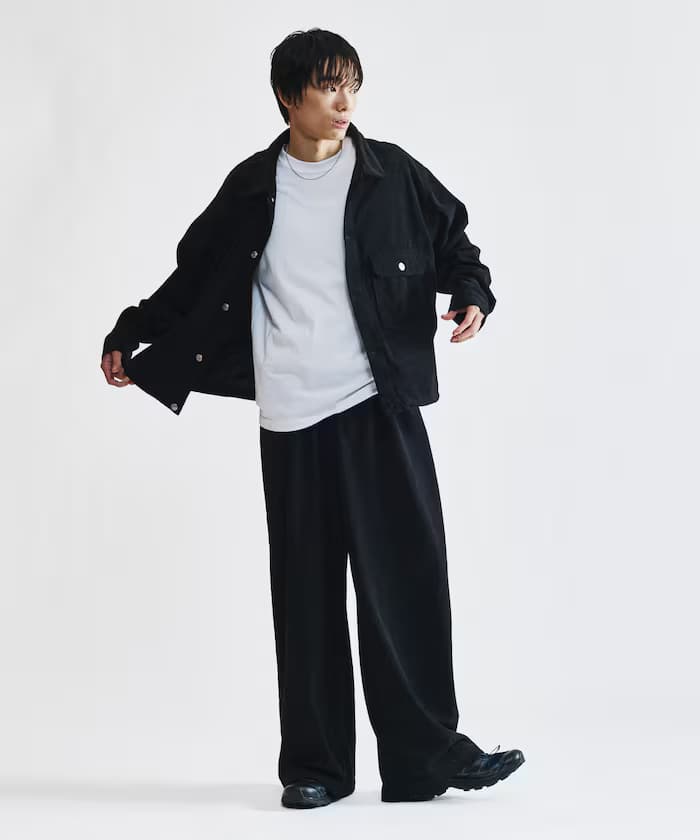 ブラック