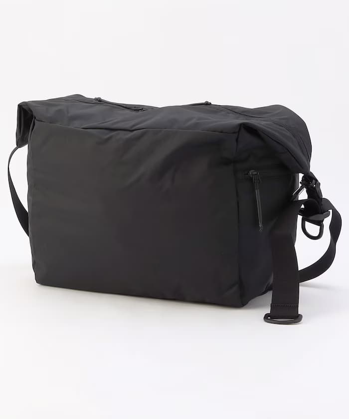 限定展開 SHOULDER BAG