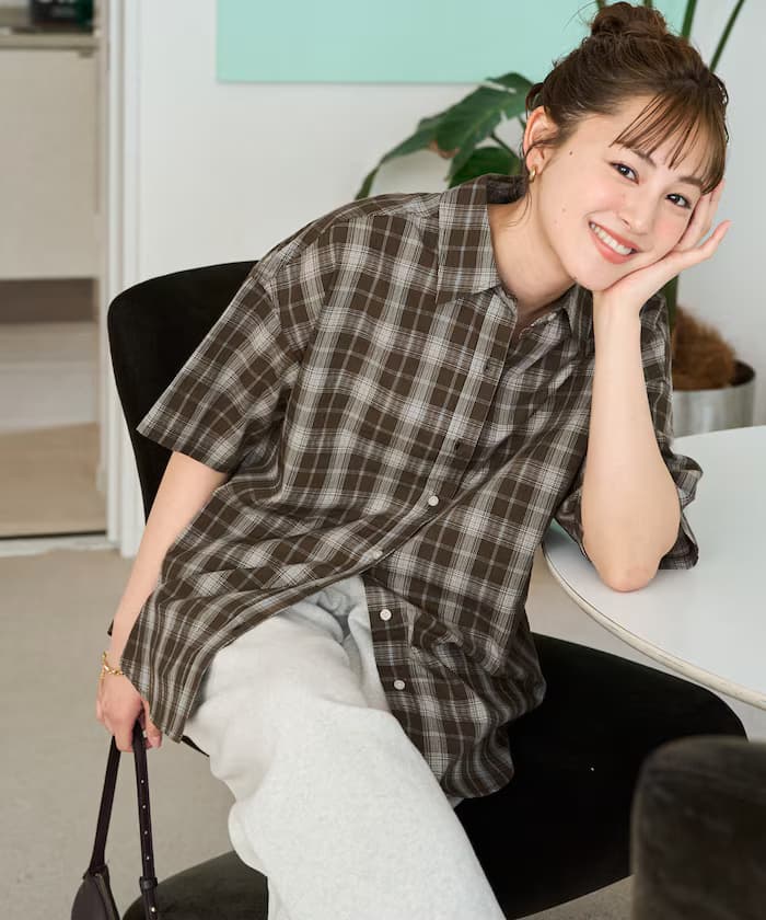 ブラウン