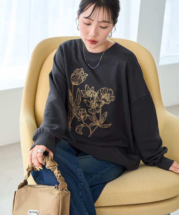 線畫花朵刺繡 衛衣套頭衫【限定款】