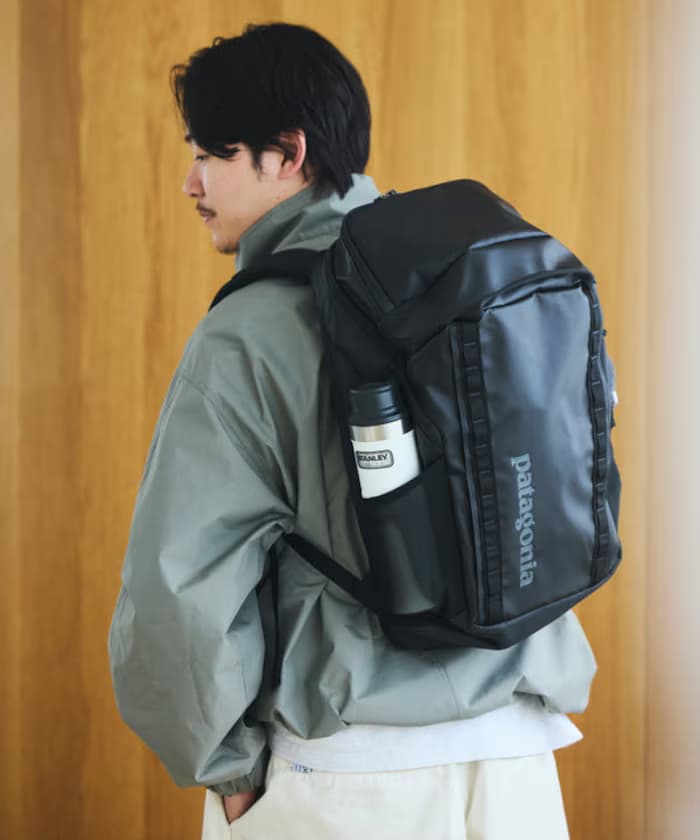 Black Hole Pack 32L 後背包