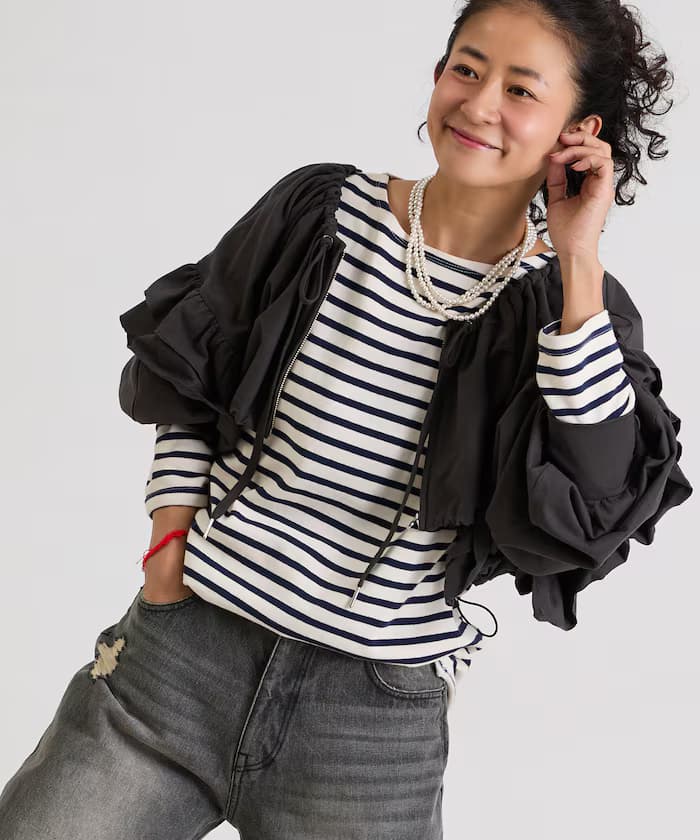 Freada × Champion 聯名限定 抓皺×荷葉邊 拉鏈短版罩衫