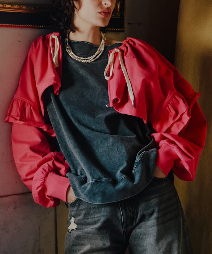 Freada × Champion 聯名限定 抓皺×荷葉邊 拉鏈短版罩衫