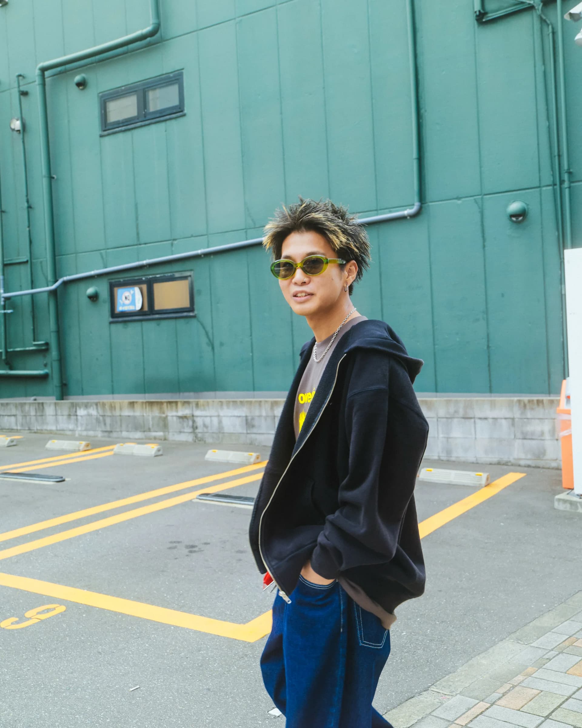 ICONIC Zip Hoodie - 250912_OP_01899.jpg