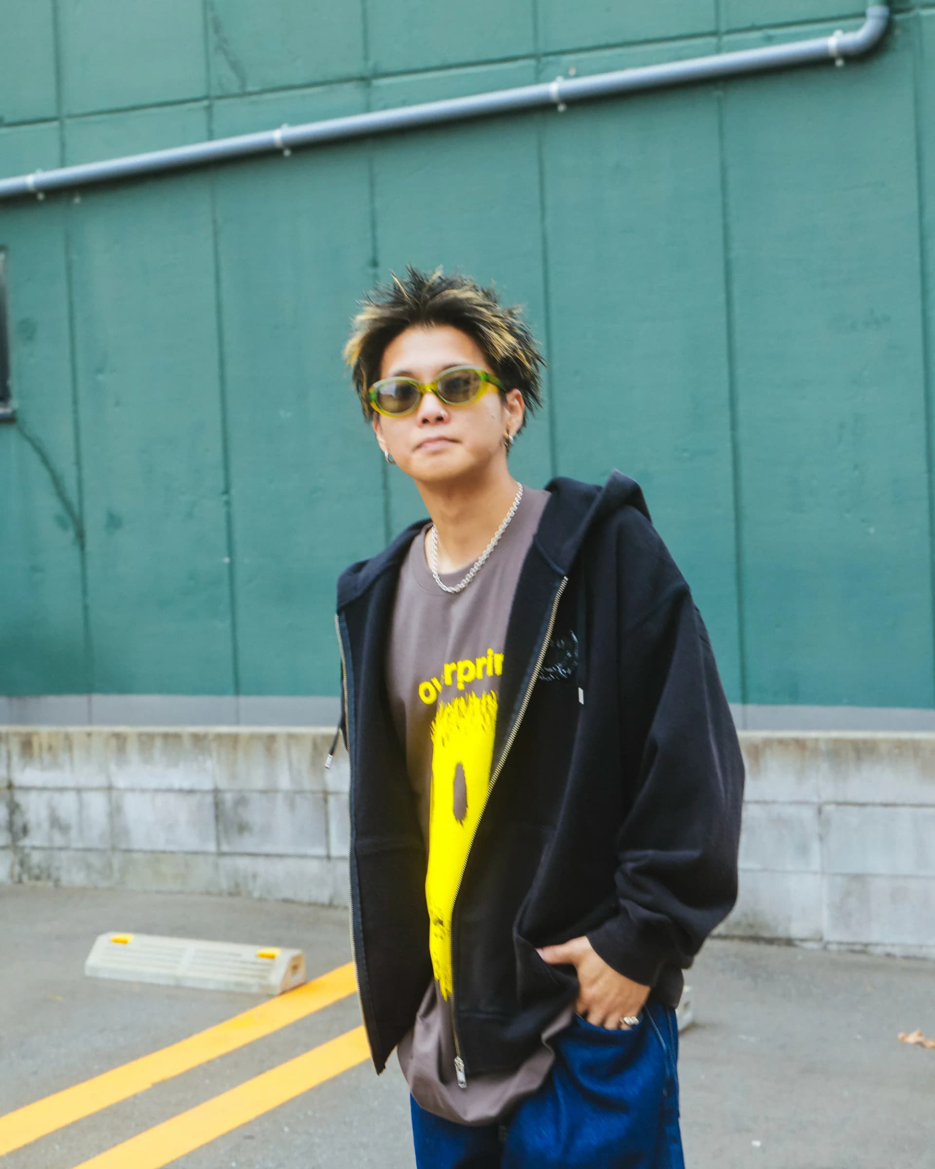 ICONIC Zip Hoodie - 250912_OP_01920.jpg