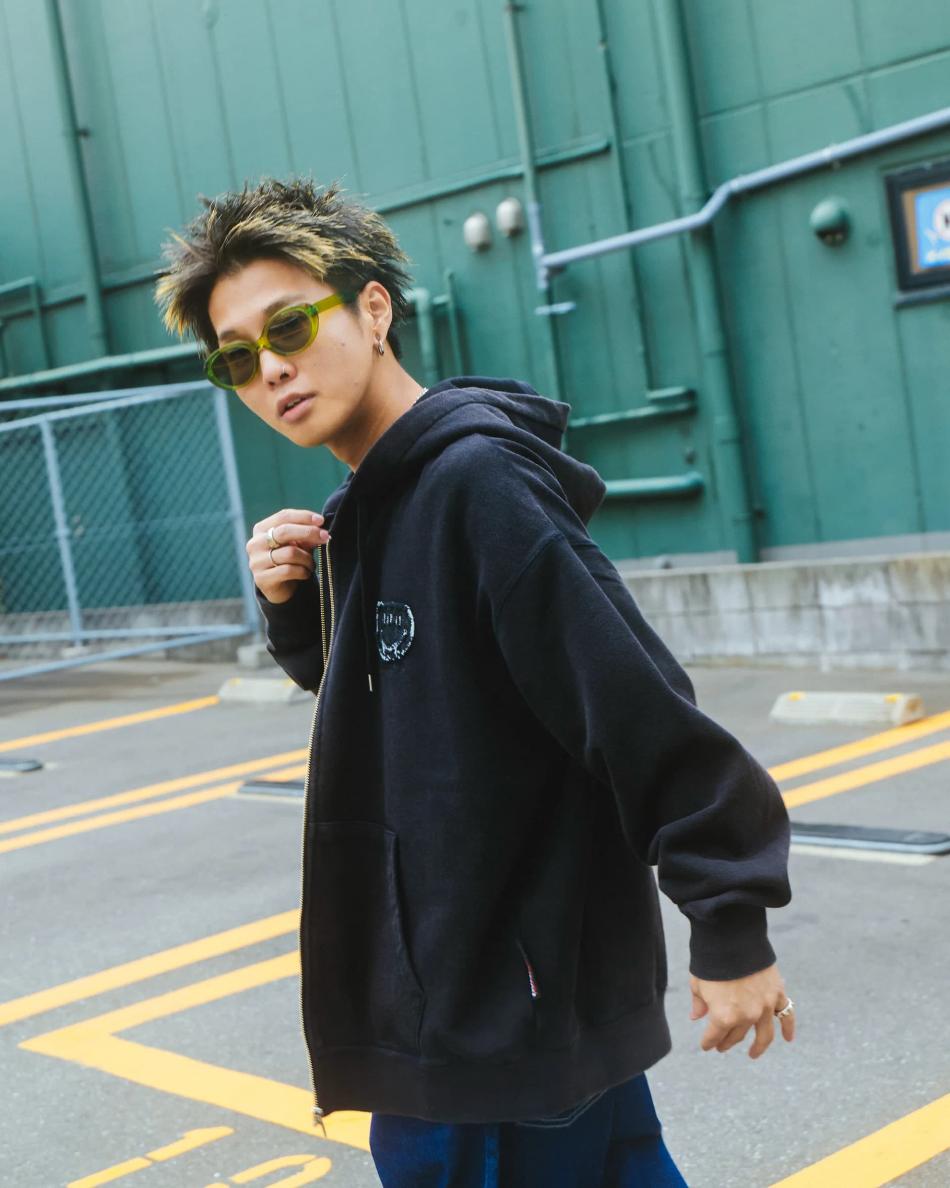 ICONIC Zip Hoodie - 250912_OP_01926.jpg