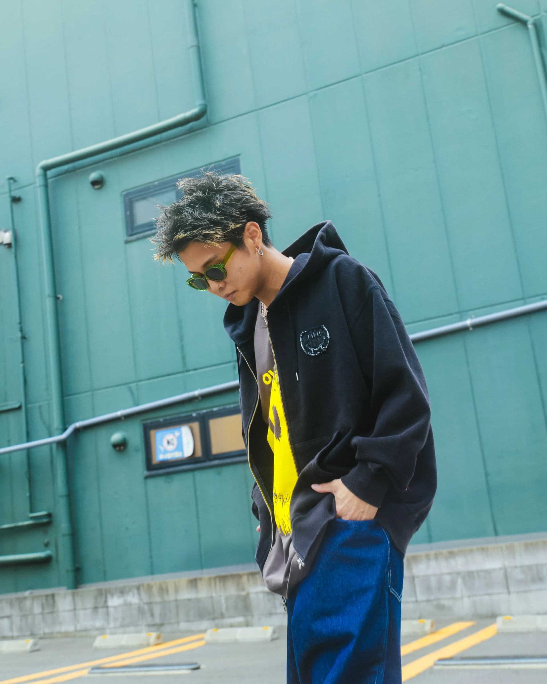 ICONIC Zip Hoodie - 250912_OP_01958.jpg