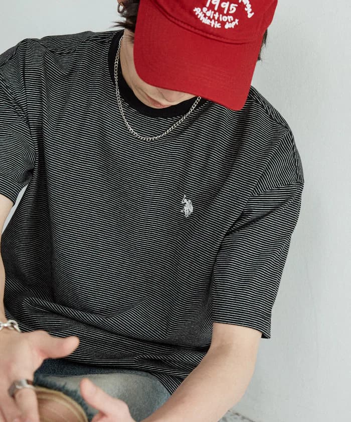 U.S. POLO USSN. × PUBLUX 聯名限定 涼感 吸濕排汗 小標誌 刺繡 橫條紋 T恤【限定款】