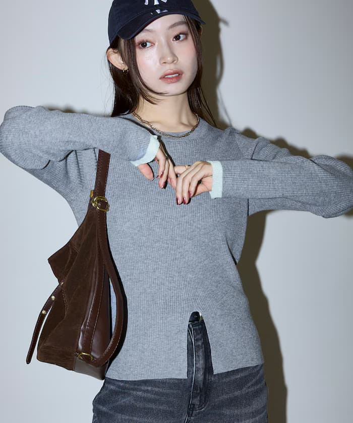 グレー