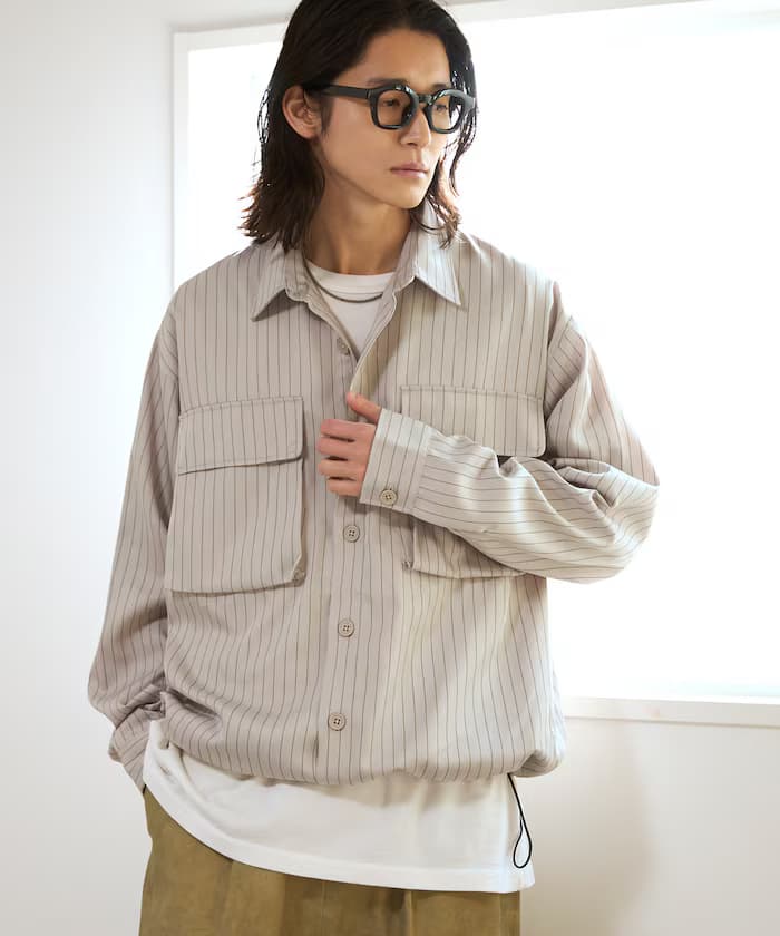 ベージュ