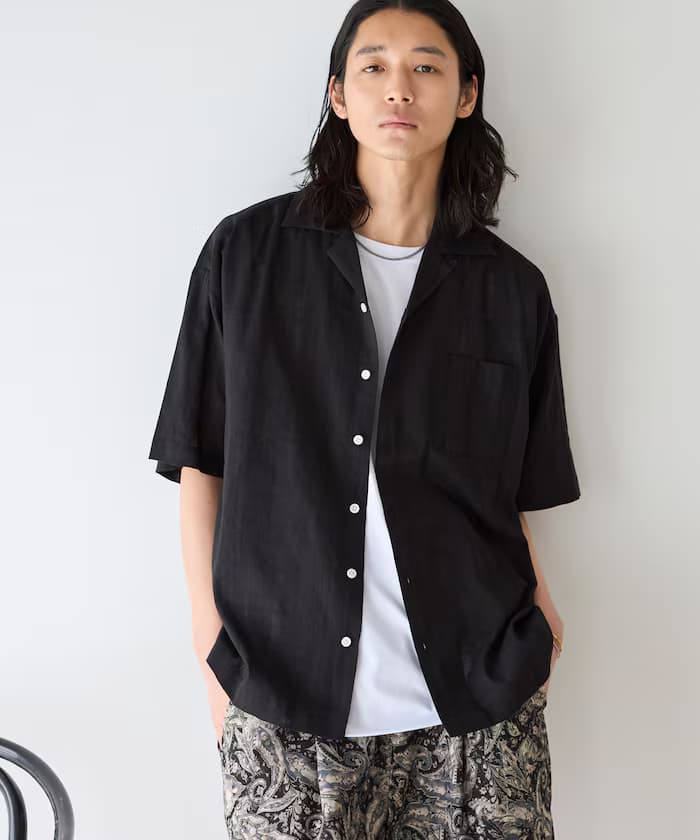 ブラック