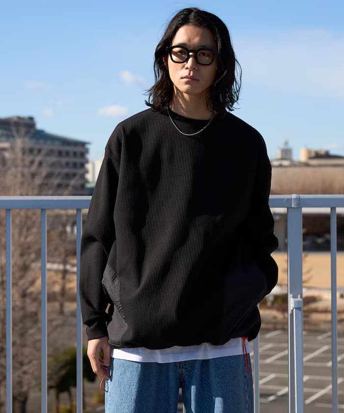ブラック