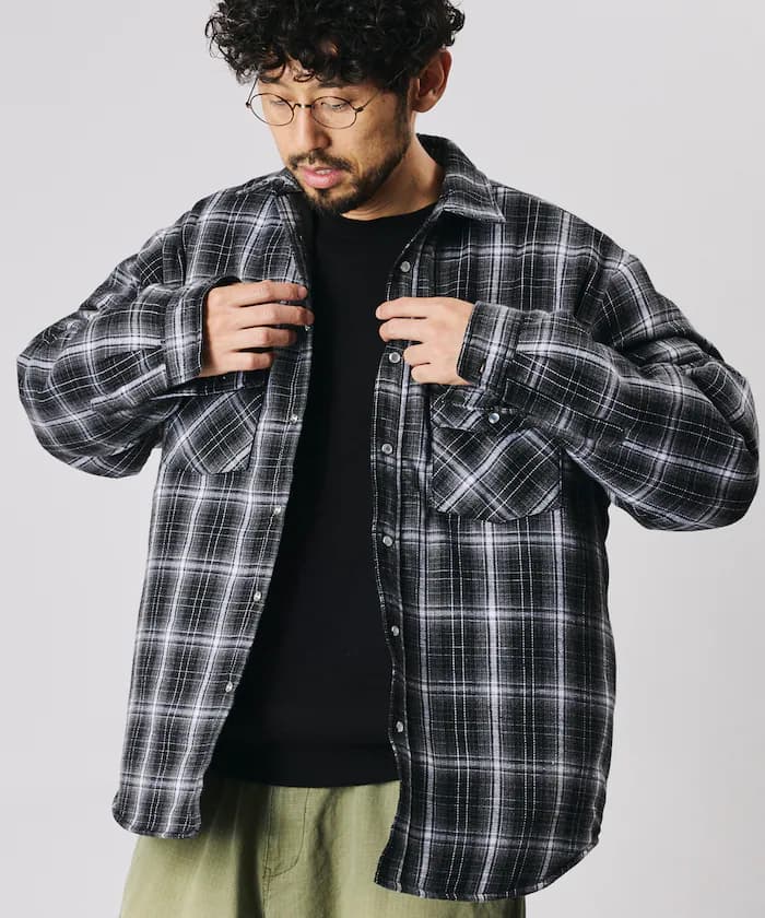 ブラック