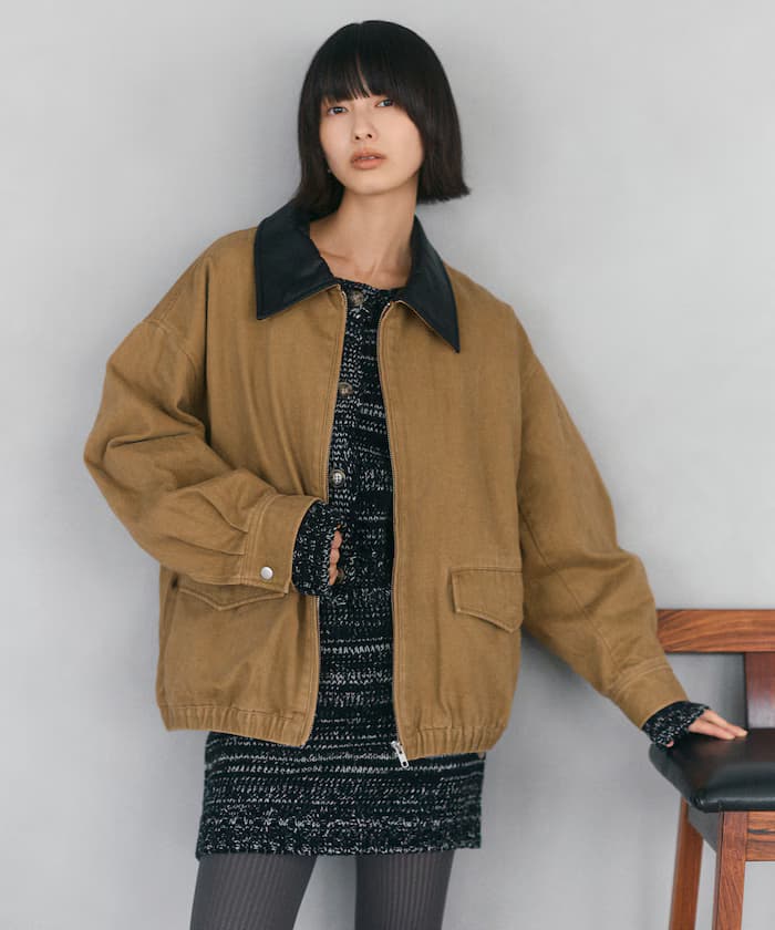 ベージュ