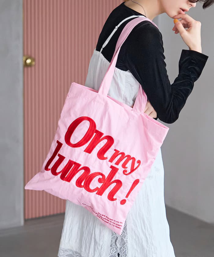 ピンク