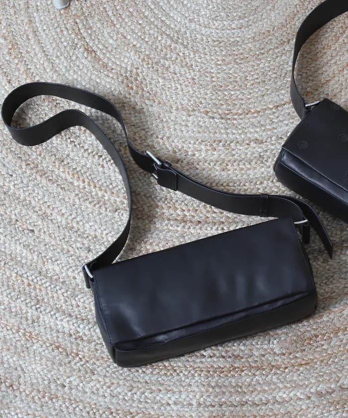 COW LEATHER FLAP SOULDER BAG【限定展開】