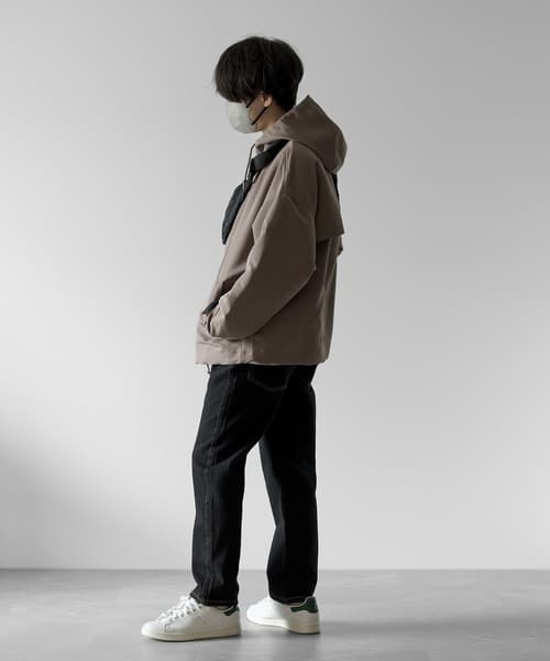 76277939b_b_83_500.jpg