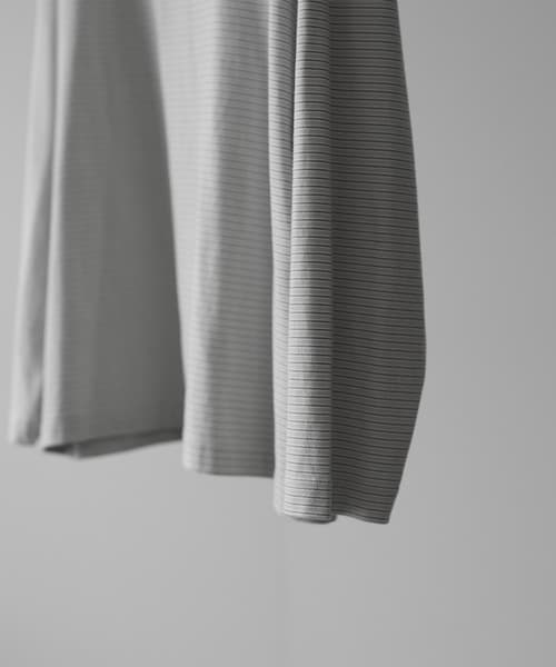 76949486b_b_28_500.jpg