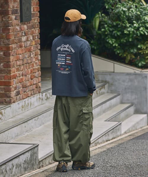 81694864b_b_304_500.jpg